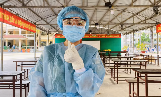 Cuộc sống trong khu cách ly gần sân bay Tân Sơn Nhất
