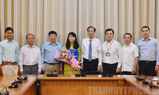 Trưởng Ban Tuyên giáo Quận 8 giữ chức Phó Chánh Văn phòng TPHCM