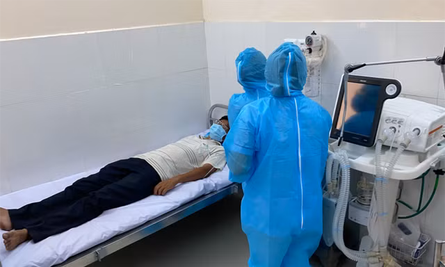 Bên trong bệnh viện 300 giường chuyên điều trị bệnh Covid-19 
