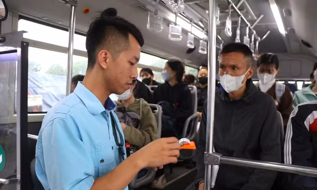 Hà Nội phát hành vé liên thông xe buýt và đường sắt đô thị có trợ giá