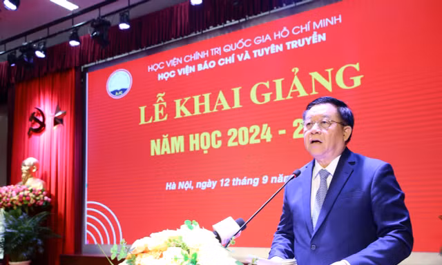 Trưởng Ban Tuyên giáo TƯ: Quan tâm đào tạo sinh viên báo chí tác nghiệp trên không gian số