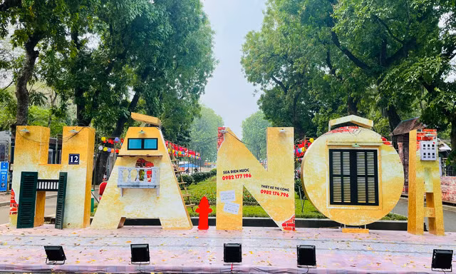 Các công viên lớn tại Hà Nội hút khách 'du lịch tại chỗ'