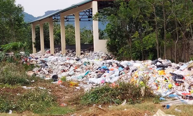 Hà Nội: Ngày đầu năm mới, Mỹ Đức “ngập” gần 10.000 tấn rác