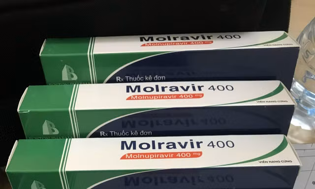 Hà Nội yêu cầu chỉ bán Molnupiravir cho người mắc COVID-19 có đơn thuốc