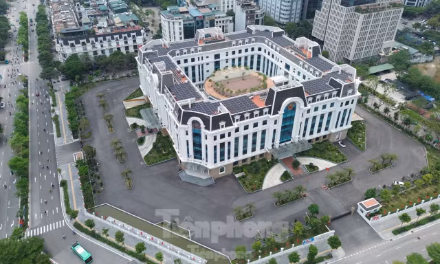 Mỗi xã, phường mới ở Hà Nội có 3 phòng chuyên môn