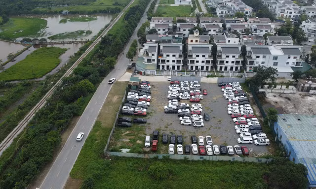 Loạt bãi xe, nhà hàng mọc trên đất tái định cư, đất đấu giá quận Nam Từ Liêm