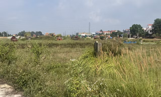 Huyện Sóc Sơn ‘chốt hạn’ di dời mồ mả để xây dựng khu tái định cư cho bãi rác Nam Sơn