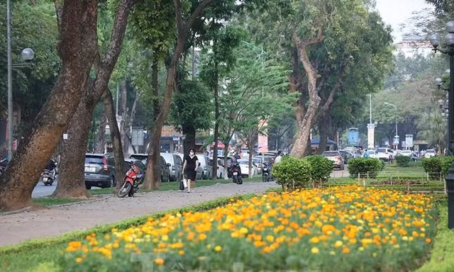 Không gian đi bộ hồ Thiền Quang mặt phố Trần Nhân Tông