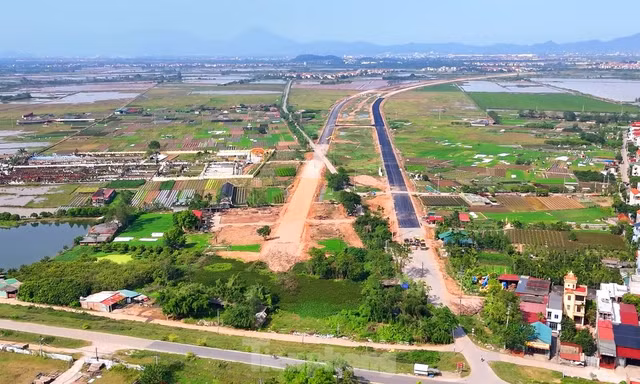 Vướng mặt bằng, hàng chục dự án ở Hà Nội có nguy cơ 'vỡ tiến độ' giải ngân