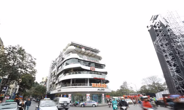 Hà Nội chốt thời gian phá dỡ tòa nhà 'Hàm cá mập'