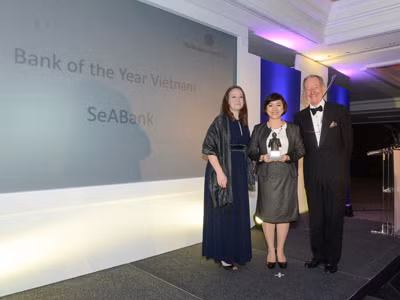 SeAbank nhận giải thưởng quốc tế “BANK OF THE YEAR VIETNAM 2013”