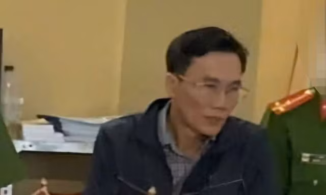 Bắt phó phòng TN&MT và phó giám đốc chi nhánh văn phòng đất đai ở Cà Mau