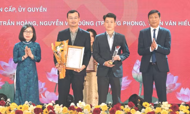 Báo Tiền Phong đoạt giải C Giải báo chí về xây dựng Đảng và hệ thống chính trị TP Hà Nội
