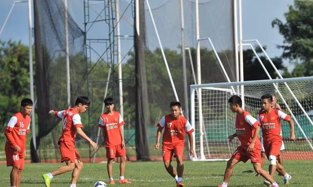 Gặp đối thủ mạnh, U19 Việt Nam lộ 'chiêu' hồi phục thể lực