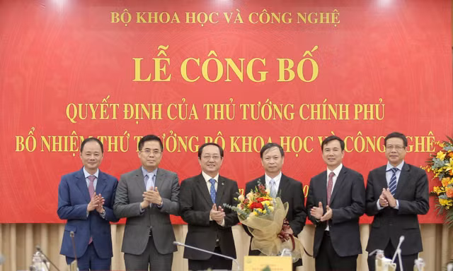 Thủ tướng bổ nhiệm nhân sự 4 bộ, ngành