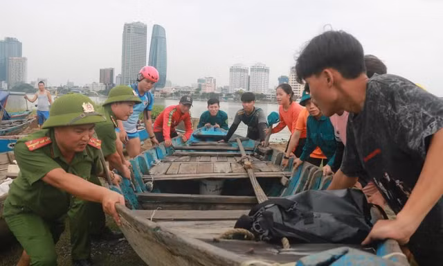 Bão Noru đang mạnh lên, mở rộng vùng rủi ro thiên tai cấp 4