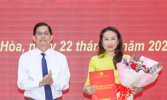 Điều động, chỉ định, phê chuẩn nhân sự ở 3 tỉnh, thành