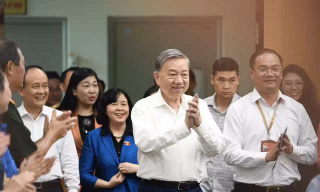 Tổng Bí thư Tô Lâm tiếp xúc cử tri 11 phường tại Hà Nội