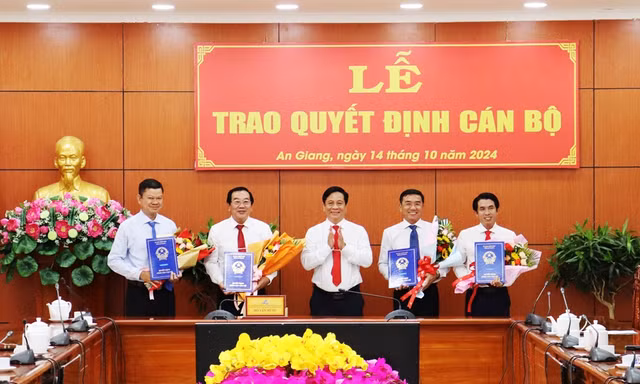 Điều động, bổ nhiệm, chỉ định cán bộ chủ chốt ở 7 tỉnh thành