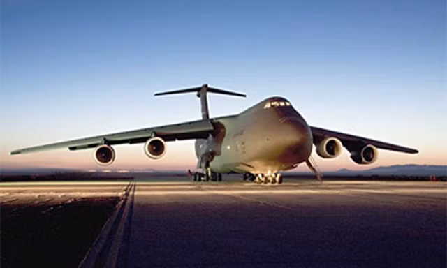 Mỹ đưa vận tải cơ C-5M Super Galaxy vào trực chiến