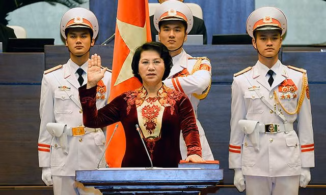 Bà Nguyễn Thị Kim Ngân tuyên thệ nhậm chức vào 5 năm trước, trở thành nữ Chủ tịch Quốc hội đầu tiên trong lịch sử Quốc hội Việt Nam.
