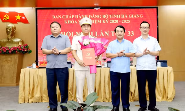Công bố quyết định của Ban Bí thư về công tác cán bộ ở 4 tỉnh