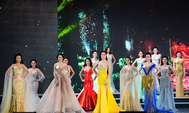 Thí sinh HHVN 2016 lộng lẫy trong trang phục dạ hội
