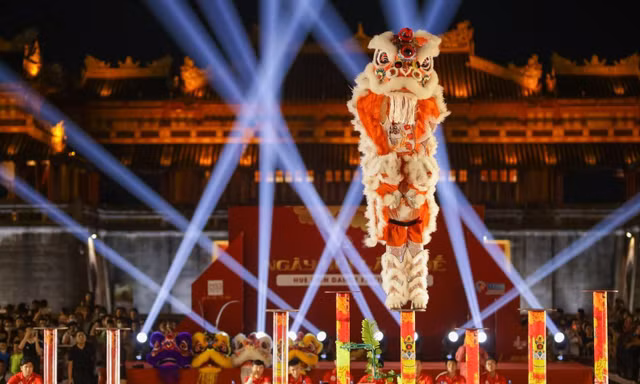 Mãn nhãn với lễ hội lân Huế 2022