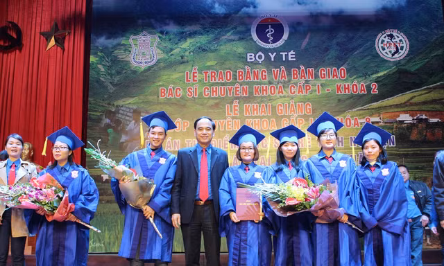 Đưa bác sĩ trẻ tài năng về vùng khó khăn