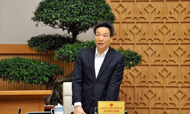  Phó Thủ tướng Vũ Đức Đam đề nghị Đoàn cần phát động đoàn viên thi đua khai báo y tế cho mình và người thân. Ảnh: Xuân Tùng