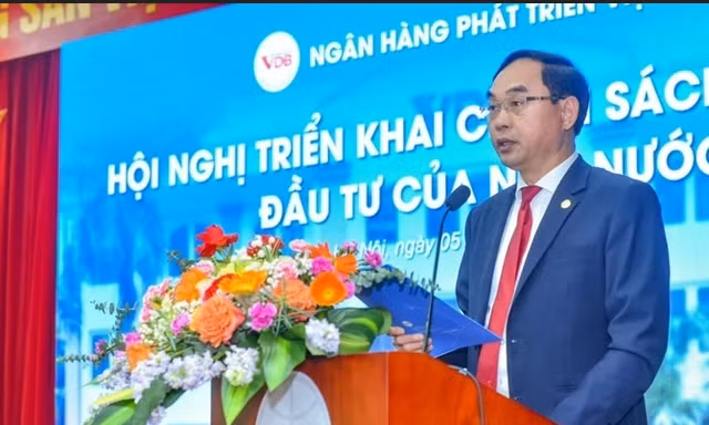 Thủ tướng bổ nhiệm và bổ nhiệm lại nhân sự hai cơ quan