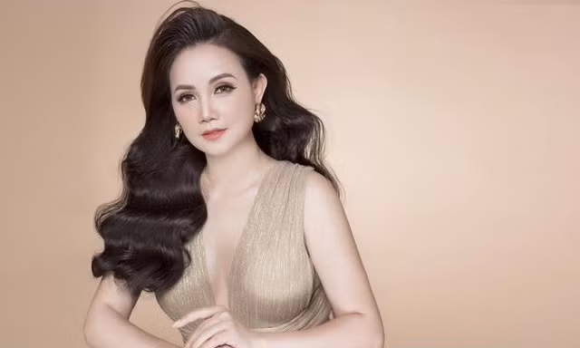 'Cô Xuyến' Hoàng Yến: Qua nhiều lần đò là 'tội'?