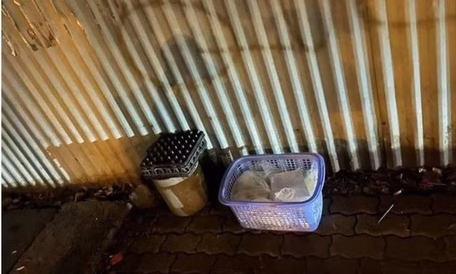 Bản tin 8H: Cặp song sinh bị bỏ rơi ven đường Vành đai 3
