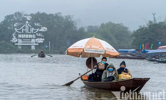 Bí thư Mỹ Đức nói về việc 'chạy thử' đón khách tại chùa Hương