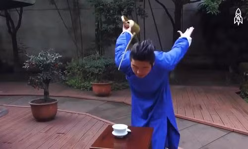 Nghệ thuật rót trà như võ kungfu của người Trung Quốc