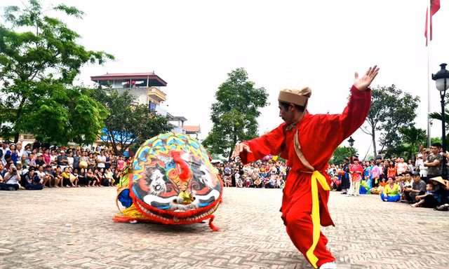 Kịch tính màn múa 'Chém đầu Giảo long' ở Lệ Mật