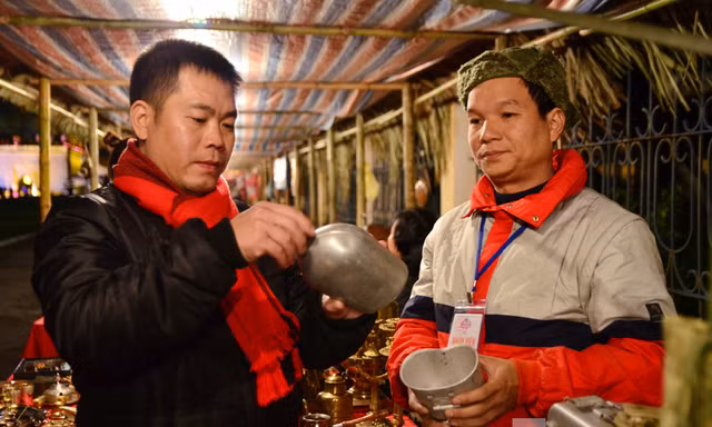 Sắm bi-đông, nghe xẩm tàu điện ở ‘Ký ức Hà Nội’