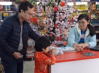 Hái lộc may mắn nhận ngay Lì xì tại Nhà sách Tiền Phong