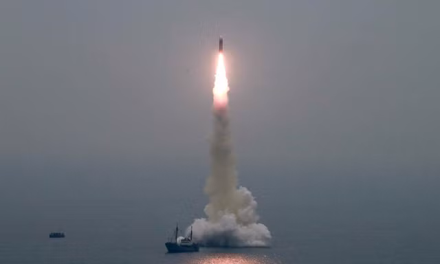 Hình ảnh vụ phóng thử Pukguksong-3 ngày 2/10. Ảnh: KCNA