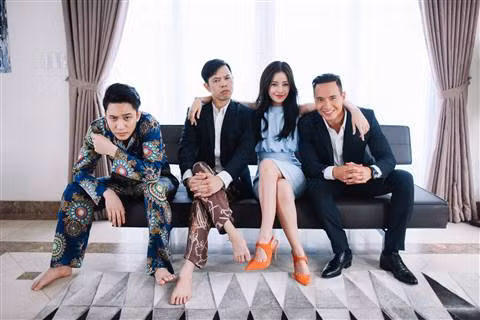 Thái Hoà, Kim Lý 'thử sức' làm vệ sĩ