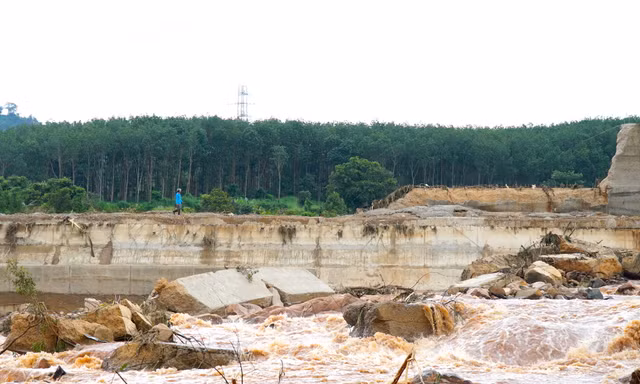 Vụ vỡ đập thuỷ điện Ia Glae 2: Gia Lai báo cáo sơ sài 