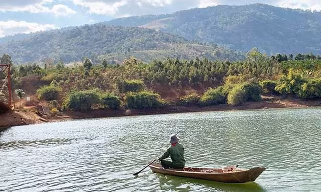 Người đàn ông bị lật thuyền tử vong trên hồ thủy điện