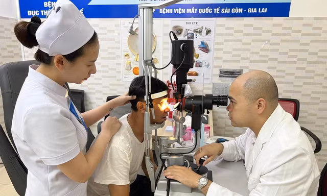 Gia Lai bùng phát bệnh đau mắt đỏ 