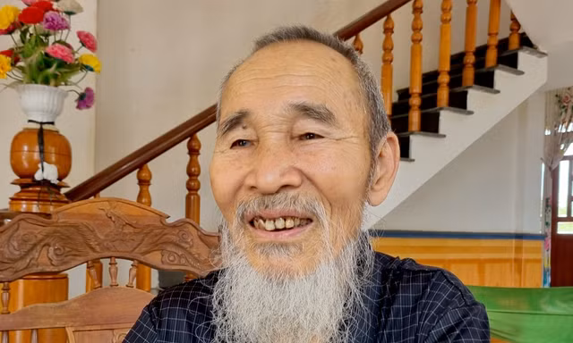 Quá khứ chưa biết về 'sư Thích Minh Tuệ'