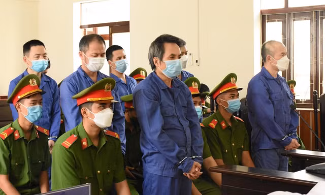 Tử hình 2 đối tượng người Trung Quốc mở xưởng sản xuất ma tuý 'khủng' ở Kon Tum 