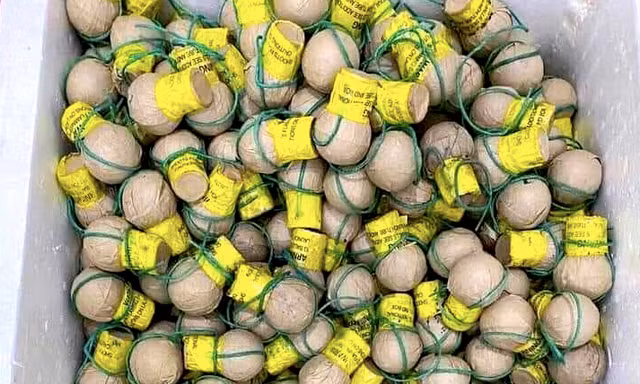 Chế pháo nổ, 4 học sinh gãy xương nhập viện cấp cứu