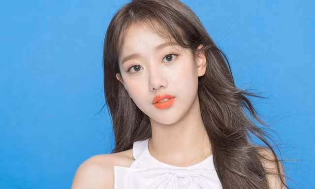 Dù gương mặt “thiên thần” nhưng với “quá khứ đen”, Naeun (APRIL) bỗng chốc thành “ác nữ“