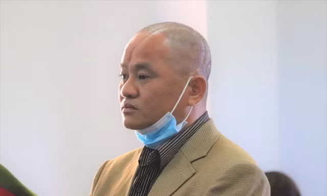 Bị cáo Ðỗ Văn Minh tại tòa 