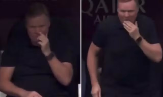 HLV Ronald Koeman gây bão mạng khi tự ăn gỉ mũi