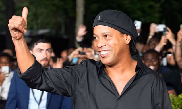 Thực hư vụ Ronaldinho gây sốc, chê bai tuyển Brazil thậm tệ